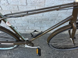 Imported Pre-Owned Giant De Luxe Single Speed Commuter- R4999