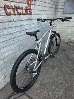 Pre-Owned Pro GT Avalanche MTB 27 Speed - R4500
