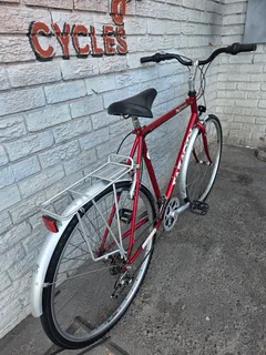 Imported Pre-Owned Vintage Saracen Exec LARGE 18 Speed Commuter - R2999