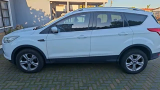 Ford Kuga 1.6T Ambiente