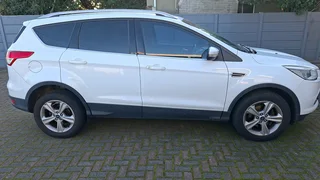 Ford Kuga 1.6T Ambiente