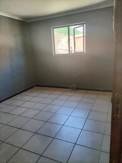 1 BEDROOM SEPERATE ENTRANCE, COLORADO PARK, MITCHELLS PLAIN