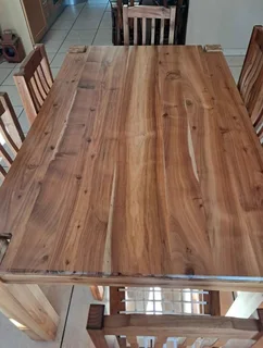 Swarthout 6 seater eetkamer tafel splinternuut