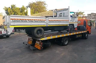 Need a Towing service Call or WhatsApp now!!!!!