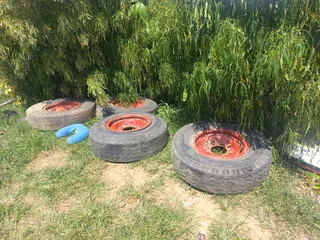 Land Rover Tyres . 4