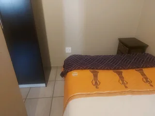 Furnished Garden Cottage in Mondeor, Jhb South 1 Bed Month-to-Month