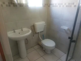 Furnished Garden Cottage in Mondeor, Jhb South 1 Bed Month-to-Month