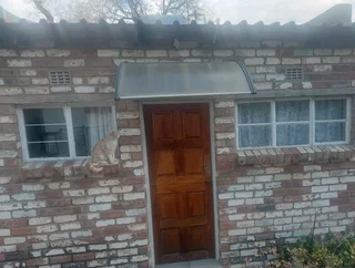 Furnished Garden Cottage in Mondeor, Jhb South 1 Bed Month-to-Month