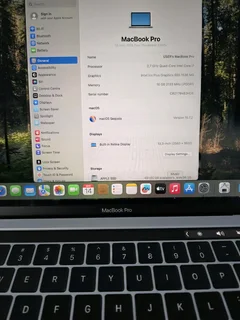 Macbook Pro 2018 | 13inch | CORE I7 | 16GB Ram | 512GB SSD | SILVER COLOR |