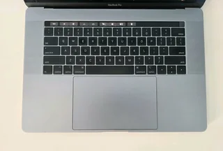 Macbook Pro 2018 | 15inch | CORE I7 | 16GB Ram | 256GB SSD | SPACE GRAY|