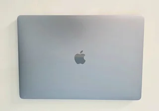 Macbook Pro 2018 | 15inch | CORE I7 | 16GB Ram | 256GB SSD | SPACE GRAY|