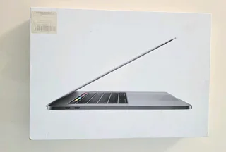 Macbook Pro 2018 | 15inch | CORE I7 | 16GB Ram | 256GB SSD | SPACE GRAY|