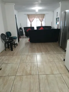 House for sale in Lower Crossroads