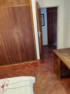 Furnished room to rent for employed singles in 5 bedroom house; can work online; services included.