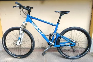 Giant Mountain bike. Dual shocks.