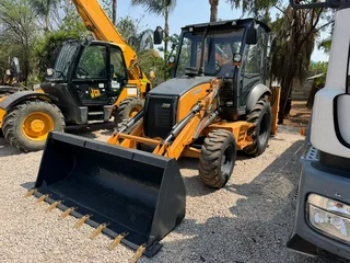 2015 Case 570t 4x4 tlb