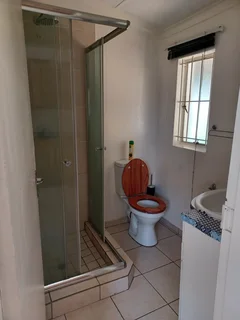 2 Bedroom Secure Farm House with a view