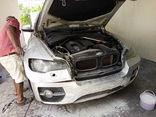 Mobile Panel beater spray / painter