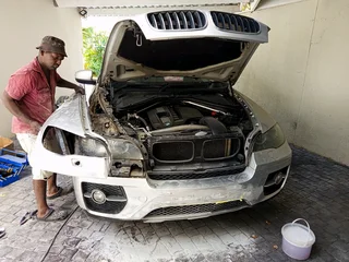 Mobile Panel Beater / spray painter