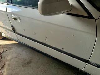 Mobile panel beater spray painter