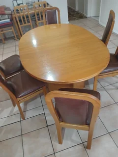 Dining Room Suite- Oak 6 Dining Room chairs