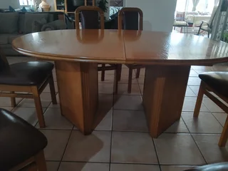 Dining Room Suite- Oak 6 Dining Room chairs