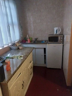 Granny flat, 1 bedroom, onsuite and kitchen