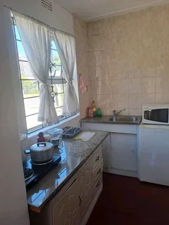 Granny flat, 1 bedroom, onsuite and kitchen