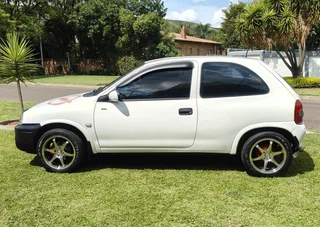 Corsa  Lite 1.4i 2007, call: 08*222*14*555 in Pretoria North