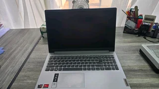 Lenovo Ideapad 1 AMD Ryzen™ 5 7520U 16GB RAM 512GB SSD Laptop