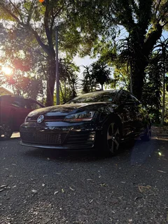 GOLF 7 GTI BLACK LOW MILES MOTORPLAN