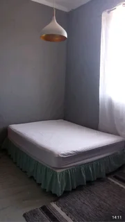 Semi furnished ROOM in Upper Woodstock, close to the CBD.