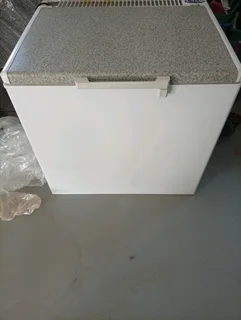 Cold factor chest freezer