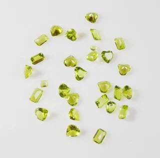 Genuine Peridot gems 0.6 - 1 ct (R50 each)