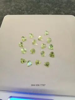 Genuine Peridot gems 0.6 - 1 ct (R50 each)