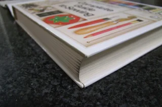 Reader&#39;s Digest Complete Guide to Sewing