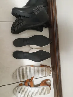 Female shoes. Size 7 (three pairs)