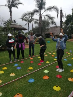 ✨ YEAR-END TEAM BUILDING SPECIALS – MOTIVATE &amp; CELEBRATE WITH YOUR TEAM! ✨