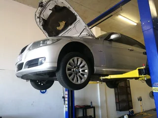 Launch 2 Post Vehicle Lift