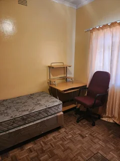 Room for rent in house