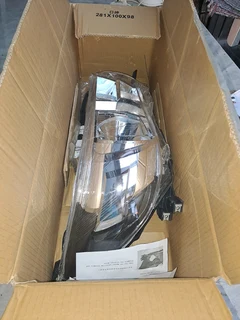 Toyota GD6 R. Headlight