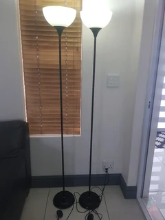 2 Floor standing lamps