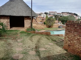 Spacious 2Bedroom 1Full-Bathroom Townhouse for rent at Winchester Hills.