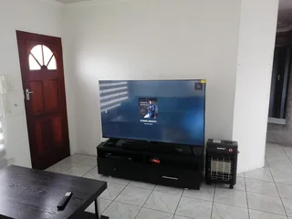 Clean and Spacious 3Bedroom 2Bathroom Townhouse for rent at Ormonde.