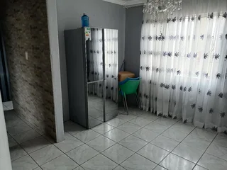 Clean and Spacious 3Bedroom 2Bathroom Townhouse for rent at Ormonde.