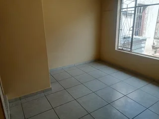 Lovely 2 Bedroom, 1 Bathroom Main House for rent at Turffontein.