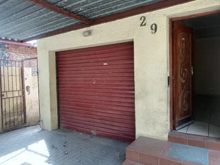 Lovely 2 Bedroom, 1 Bathroom Main House for rent at Turffontein.