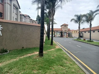 Ormonde View Estate JHB South, 2 beds, 1 bath for sale.