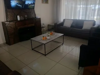 Ridgeway Johannesburg South, 5 bed, 3 bath for sale. Plus (Large Flat-let).