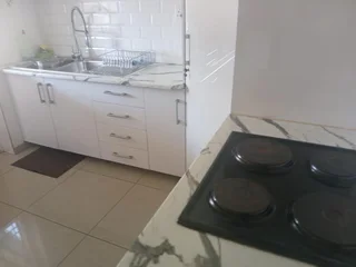 Ridgeway Johannesburg South, 5 bed, 3 bath for sale. Plus (Large Flat-let).